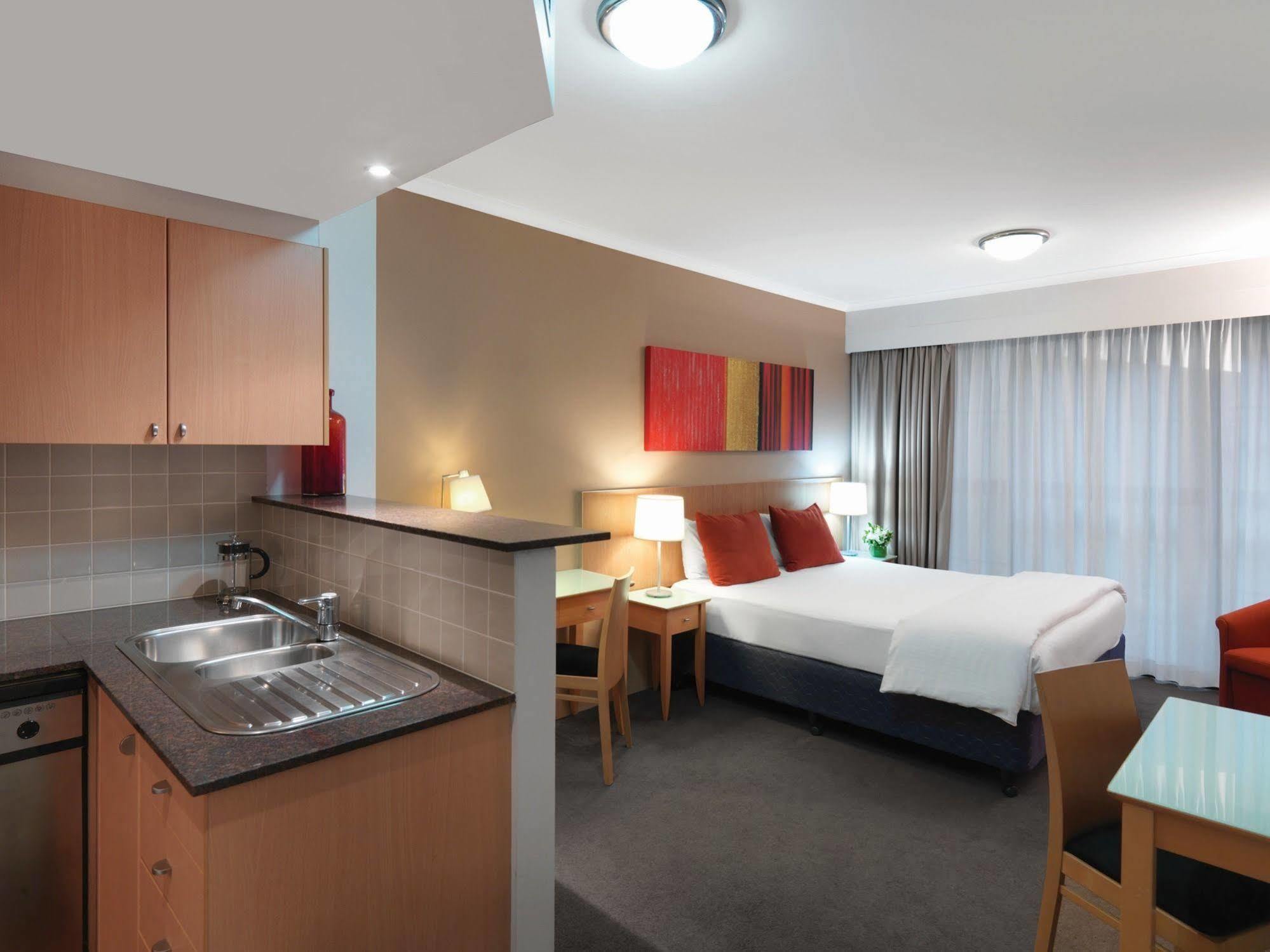Adina Serviced Apartments Sydney Martin Place Exterior photo