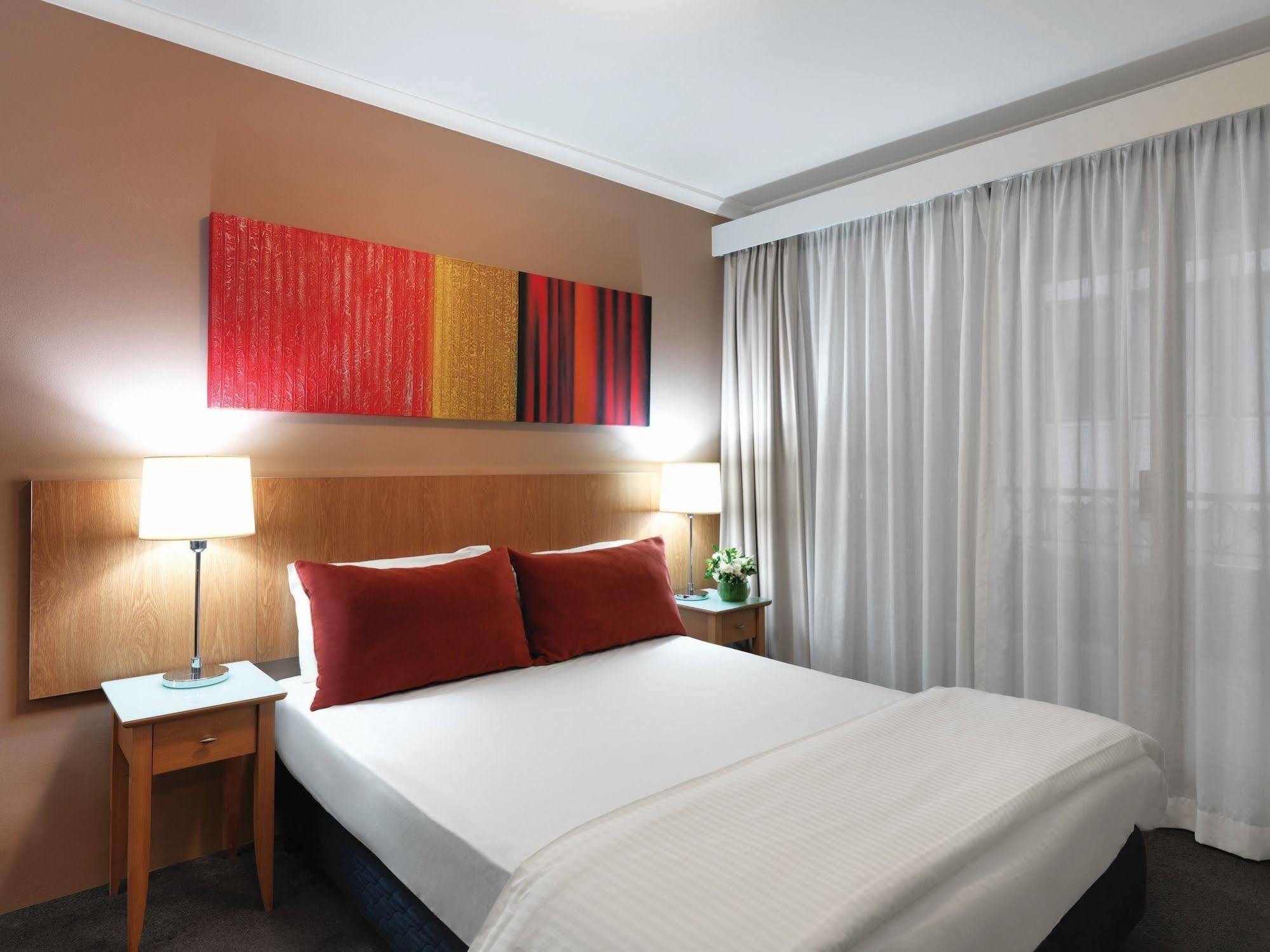 Adina Serviced Apartments Sydney Martin Place Exterior photo